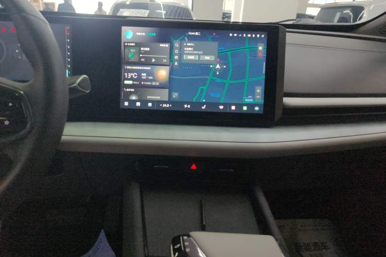 Used CHANGAN UNI-T 2023 2nd Generation 1.5T Flagship Version Audio And AC Panel