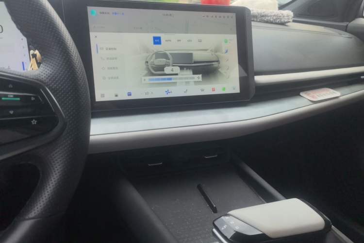 Used CHANGAN UNI-T 2023 2nd Generation 1.5T Flagship Version Audio And AC Panel