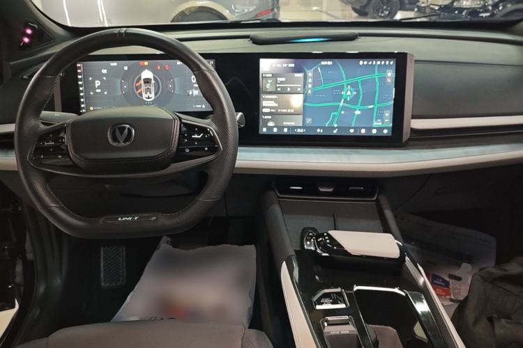 Used CHANGAN UNI-T 2023 2nd Generation 1.5T Flagship Version Center Console