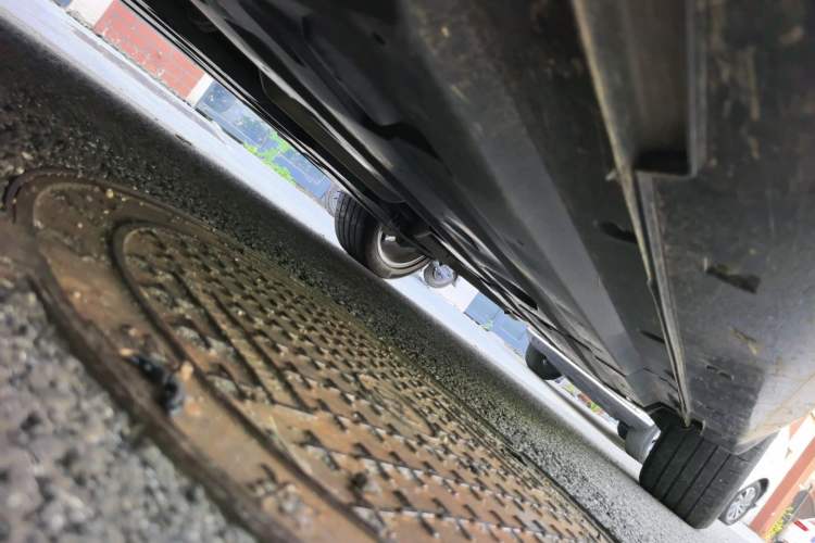 Used CHANGAN UNI-T 2023 Second-Generation 1.5T Prestige Model Chassis Front Left