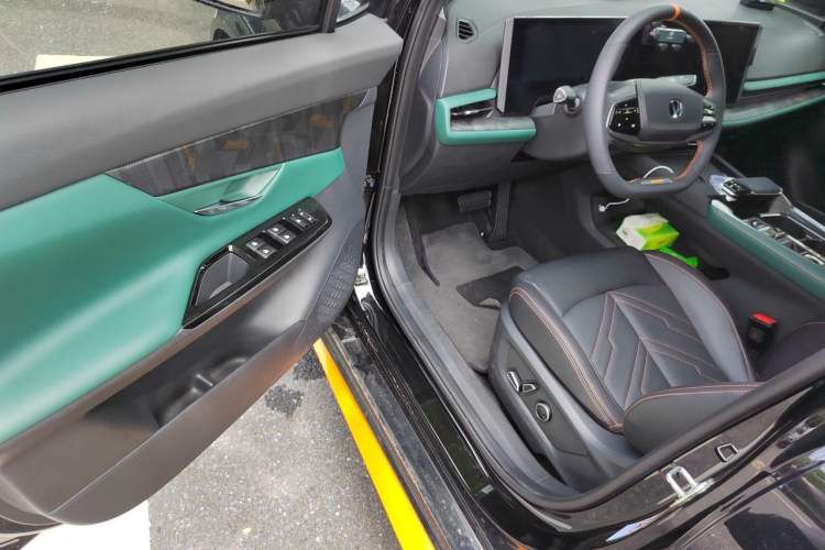 Used CHANGAN UNI-T 2023 2nd Generation 1.5T Sport Edition Flagship Version Driver Seat