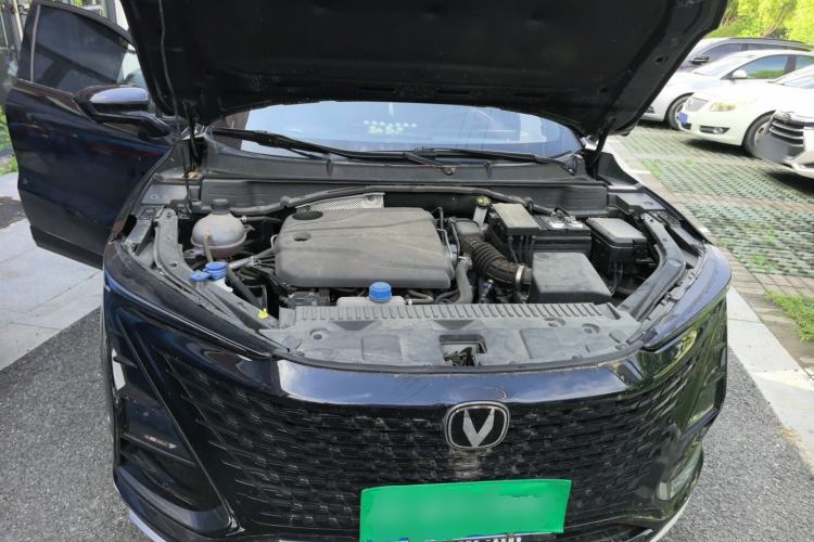 Used CHANGAN UNI-T 2023 Second-Generation 1.5T Prestige Model Engine Bay
