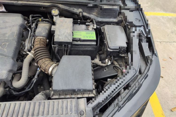 Used CHANGAN UNI-T 2023 Second-Generation 1.5T Prestige Model Engine Bay Left