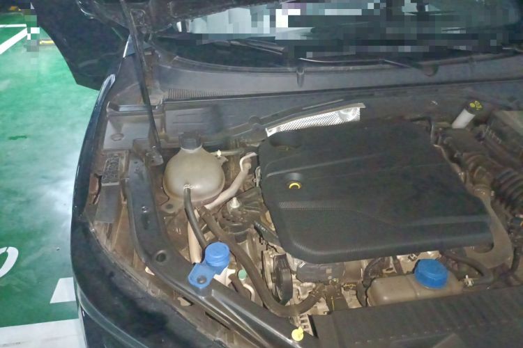 Used CHANGAN UNI-T 2023 2nd Generation 1.5T Sport Edition Prestige Version Engine Bay Right