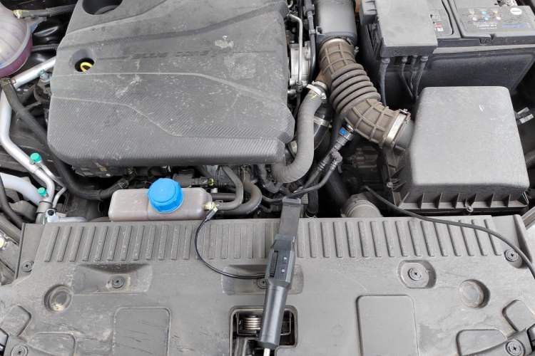 Used CHANGAN UNI-T 2023 2nd Generation 1.5T Sport Edition Flagship Version Engine Bay