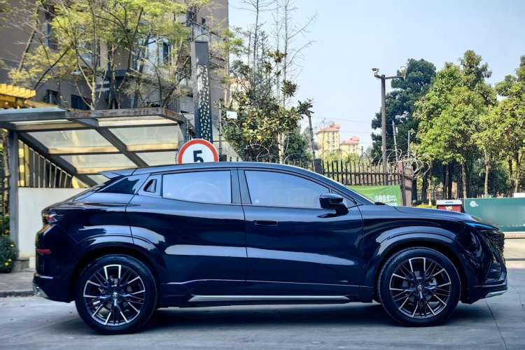 Used CHANGAN UNI-T 2023 2nd Generation 1.5T Flagship Version Exterior 3