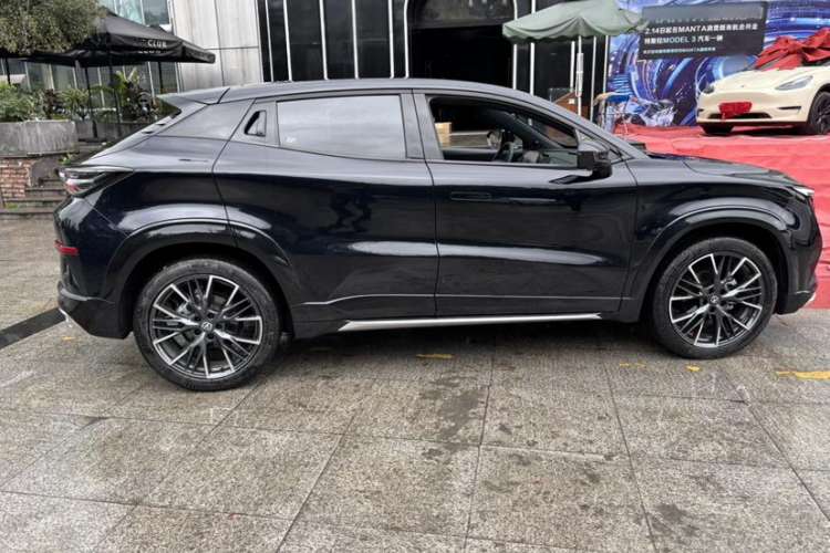 Used CHANGAN UNI-T 2023 Second-Generation 1.5T Prestige Model Exterior 3