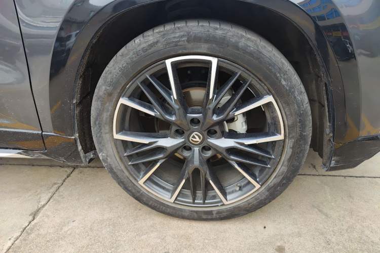 Used CHANGAN UNI-T 2023 Second-Generation 1.5T Prestige Model Exterior 7