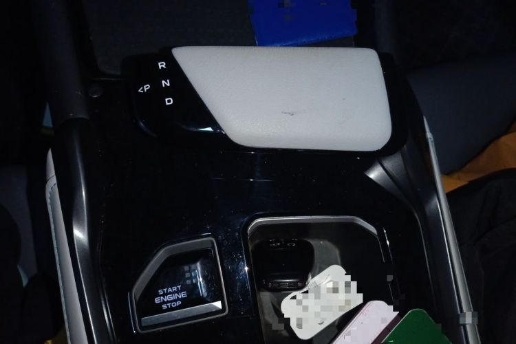 Used CHANGAN UNI-T 2023 2nd Generation 1.5T Sport Edition Prestige Version Gear Lever