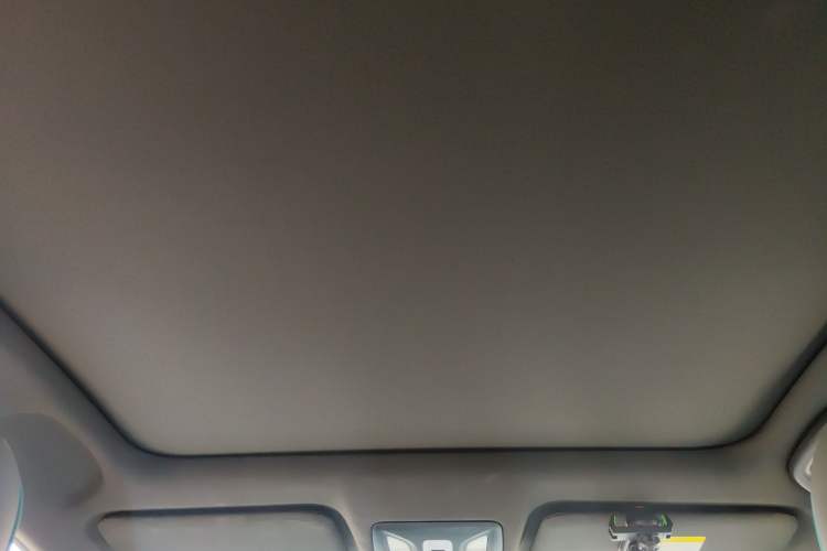 Used CHANGAN UNI-T 2023 Second-Generation 1.5T Prestige Model Headliner