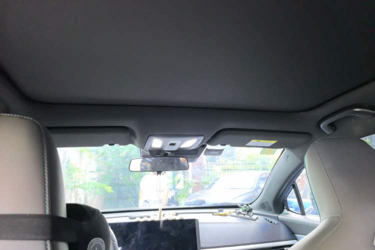 Used CHANGAN UNI-T 2023 Second-Generation 1.5T Prestige Model Headliner