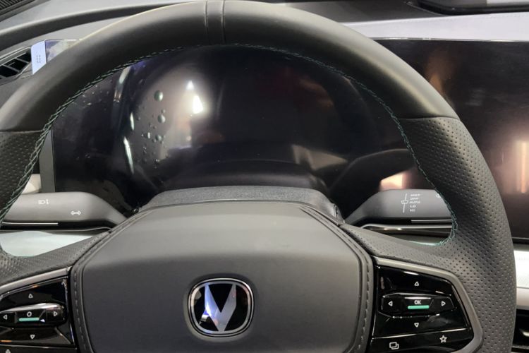 Used CHANGAN UNI-T 2023 Second-Generation 1.5T Prestige Model Instrument Cluster