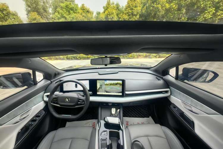 Used CHANGAN UNI-T 2023 2nd Generation 1.5T Flagship Version Interior 1