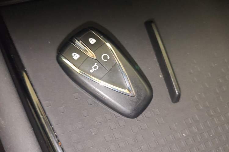 Used CHANGAN UNI-T 2023 Second-Generation 1.5T Prestige Model Interior 1