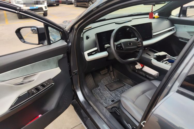 Used CHANGAN UNI-T 2023 Second-Generation 1.5T Prestige Model Interior 3