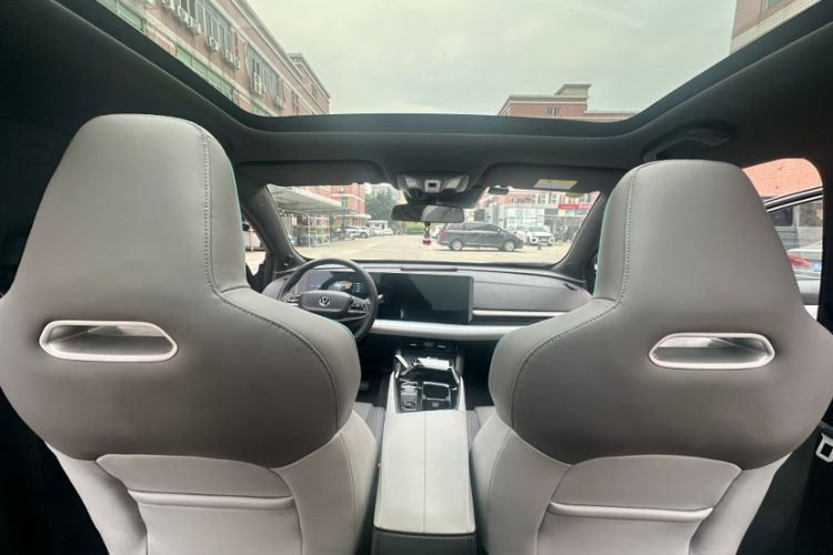 Used CHANGAN UNI-T 2023 Second-Generation 1.5T Prestige Model Interior 3