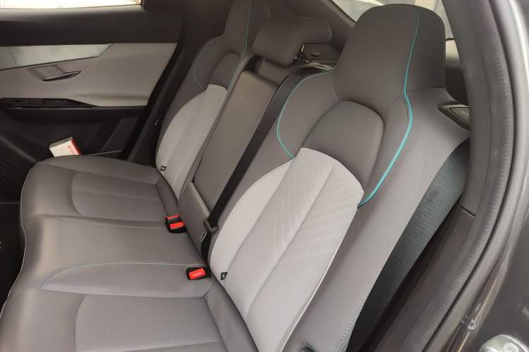 Used CHANGAN UNI-T 2023 Second-Generation 1.5T Prestige Model Interior 4