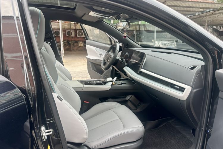 Used CHANGAN UNI-T 2023 Second-Generation 1.5T Prestige Model Interior 7