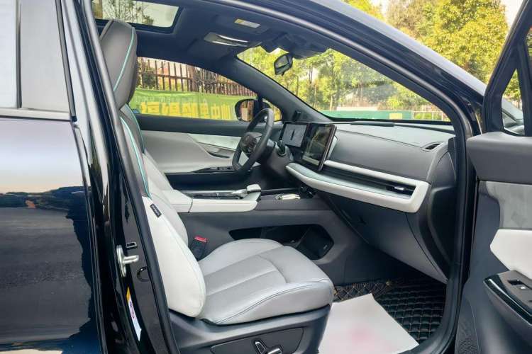 Used CHANGAN UNI-T 2023 2nd Generation 1.5T Flagship Version Interior 9