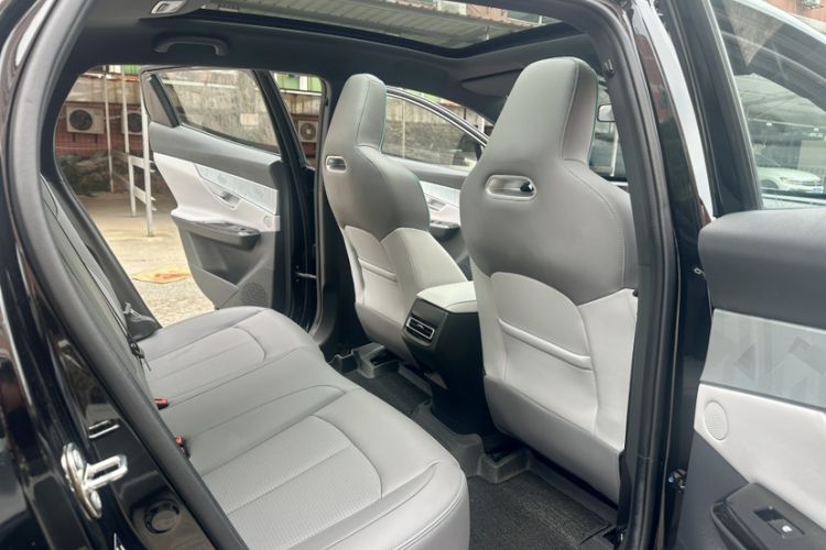 Used CHANGAN UNI-T 2023 Second-Generation 1.5T Prestige Model Interior 9