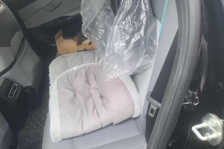 Used CHANGAN UNI-T 2023 2nd Generation 1.5T Flagship Version Left Rear Seat