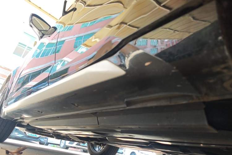 Used CHANGAN UNI-T 2023 Second-Generation 1.5T Prestige Model Left Side Sill