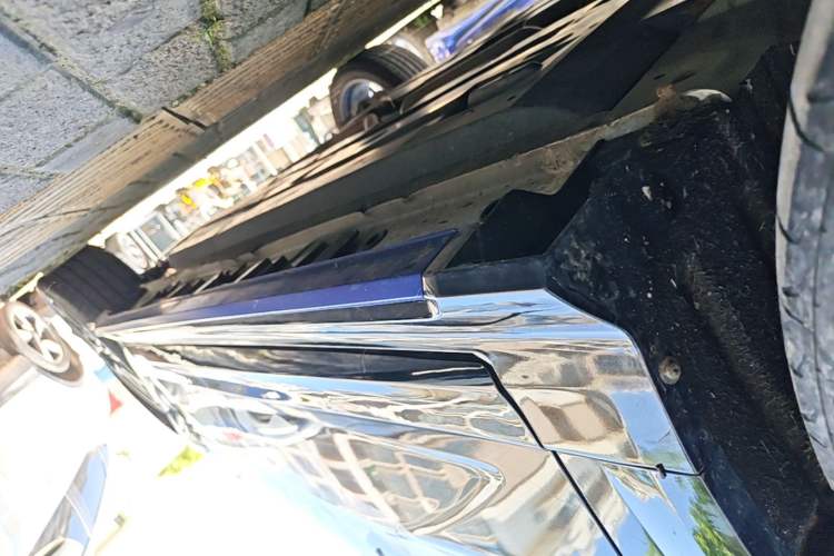 Used CHANGAN UNI-T 2023 2nd Generation 1.5T Sport Edition Prestige Version Left Side Sill