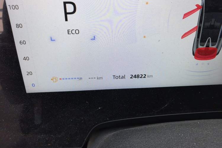 Used CHANGAN UNI-T 2023 Second-Generation 1.5T Prestige Model Odometer Close Up