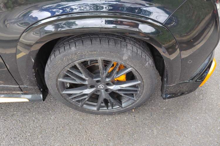 Used CHANGAN UNI-T 2023 2nd Generation 1.5T Sport Edition Flagship Version Right Front Wheel Hub