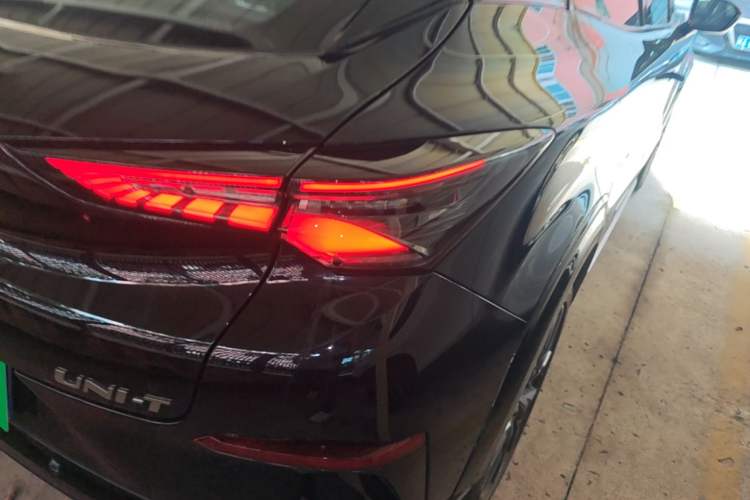 Used CHANGAN UNI-T 2023 Second-Generation 1.5T Prestige Model Right Rear Taillight