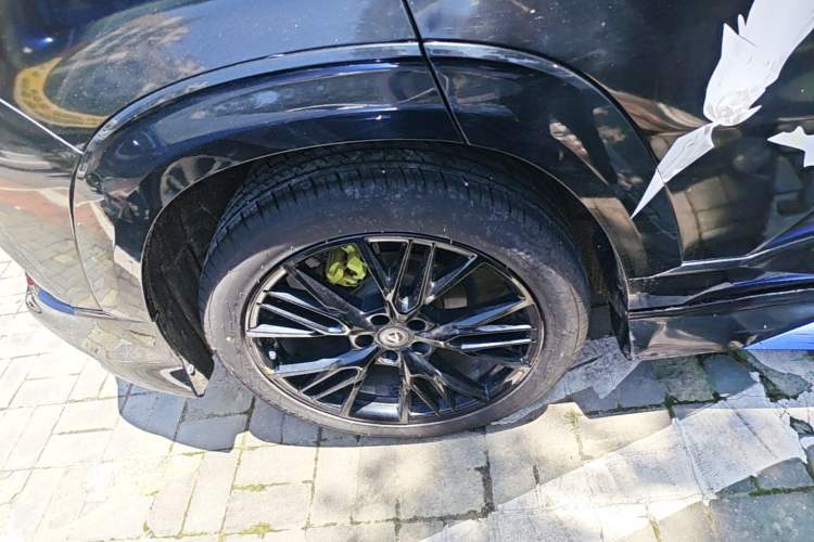 Used CHANGAN UNI-T 2023 2nd Generation 1.5T Sport Edition Prestige Version Right Rear Wheel Hub