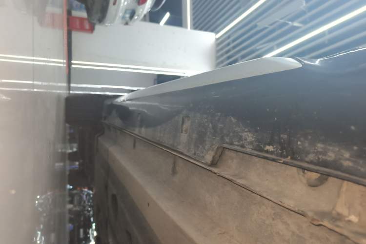 Used CHANGAN UNI-T 2023 2nd Generation 1.5T Flagship Version Right Side Sill
