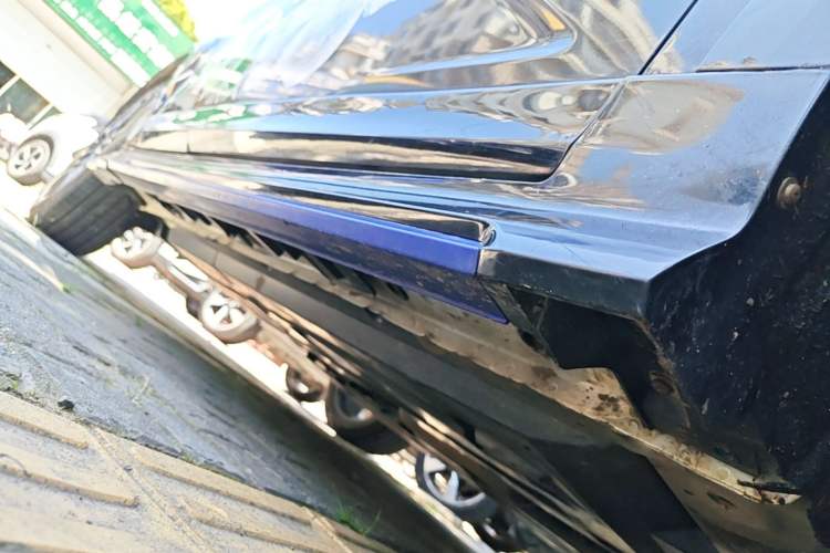 Used CHANGAN UNI-T 2023 2nd Generation 1.5T Sport Edition Prestige Version Right Side Sill