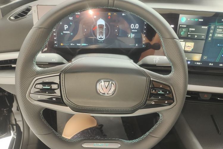Used CHANGAN UNI-T 2023 Second-Generation 1.5T Prestige Model Steering Wheel