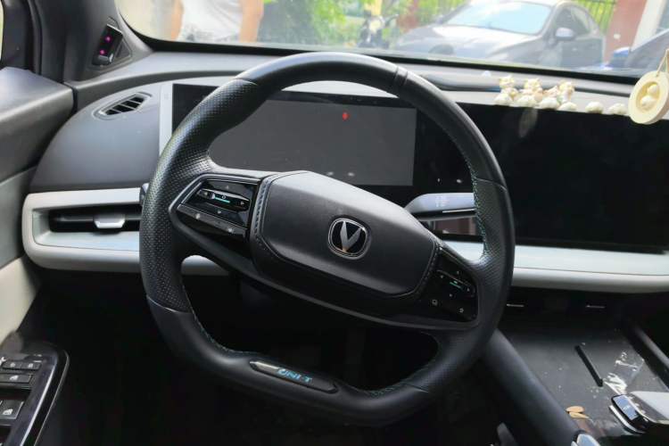 Used CHANGAN UNI-T 2023 Second-Generation 1.5T Prestige Model Steering Wheel