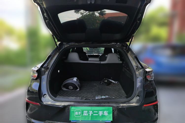 Used CHANGAN UNI-T 2023 Second-Generation 1.5T Prestige Model Trunk