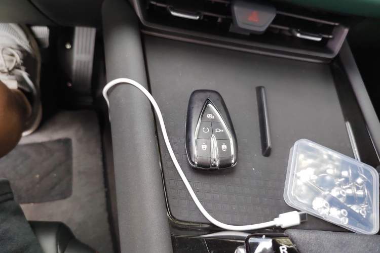 Used CHANGAN UNI-T 2023 2nd Generation 1.5T Sport Edition Flagship Version Vehicle Key