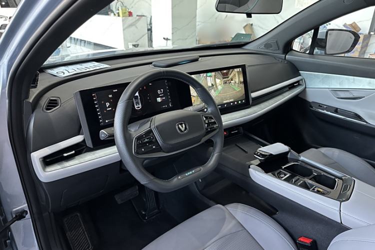 Used CHANGAN UNI-T 2023 2nd Generation 1.5T Flagship Version Interior 3