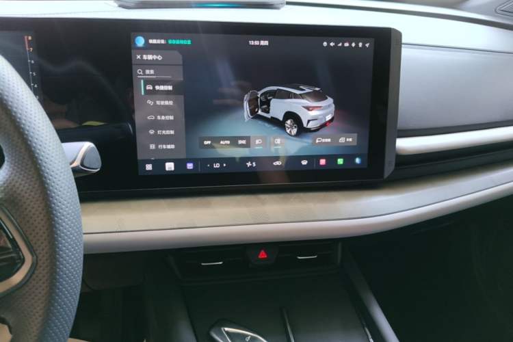 Used CHANGAN UNI-T 2023 Second-Generation 1.5T Prestige Model Audio And AC Panel