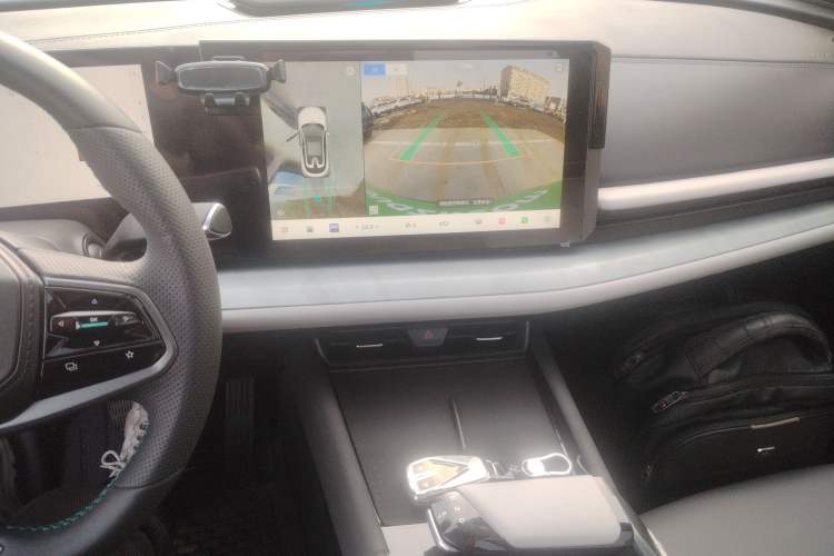 Used CHANGAN UNI-T 2023 Second-Generation 1.5T Prestige Model Audio And AC Panel