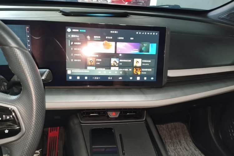Used CHANGAN UNI-T 2023 Second-Generation 1.5T Prestige Model Audio And AC Panel