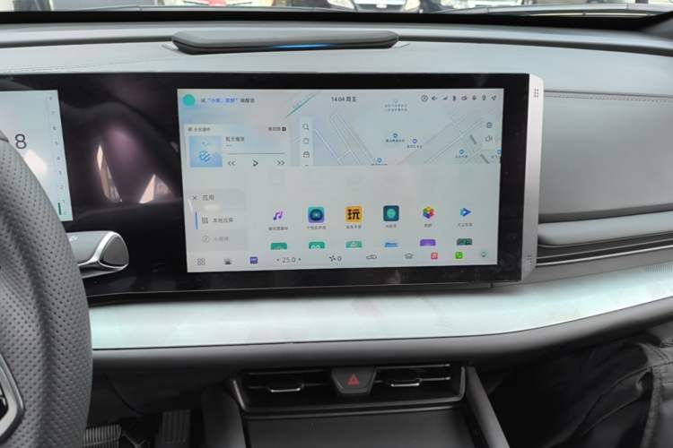 Used CHANGAN UNI-T 2023 Second-Generation 1.5T Prestige Model Audio And AC Panel