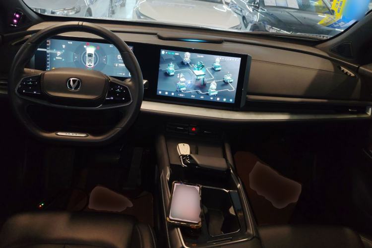 Used CHANGAN UNI-T 2023 Second-Generation 1.5T Prestige Model Center Console