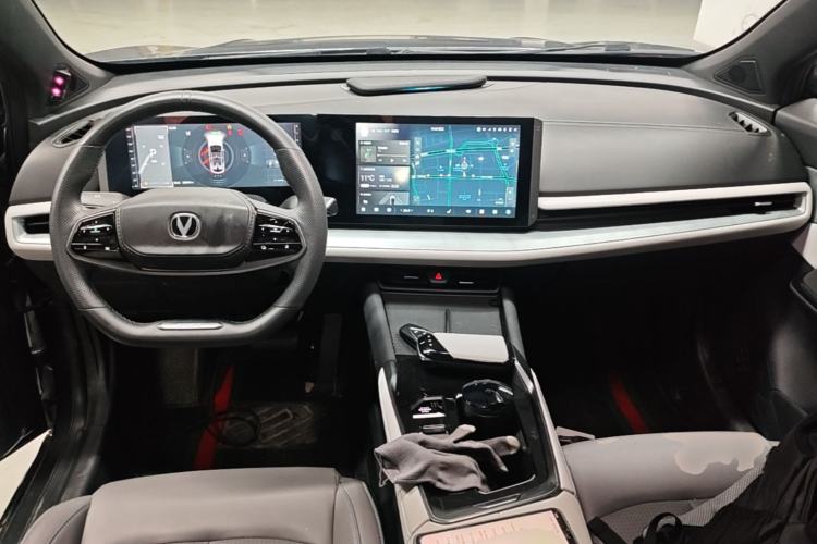 Used CHANGAN UNI-T 2023 2nd Generation 1.5T Flagship Version Center Console