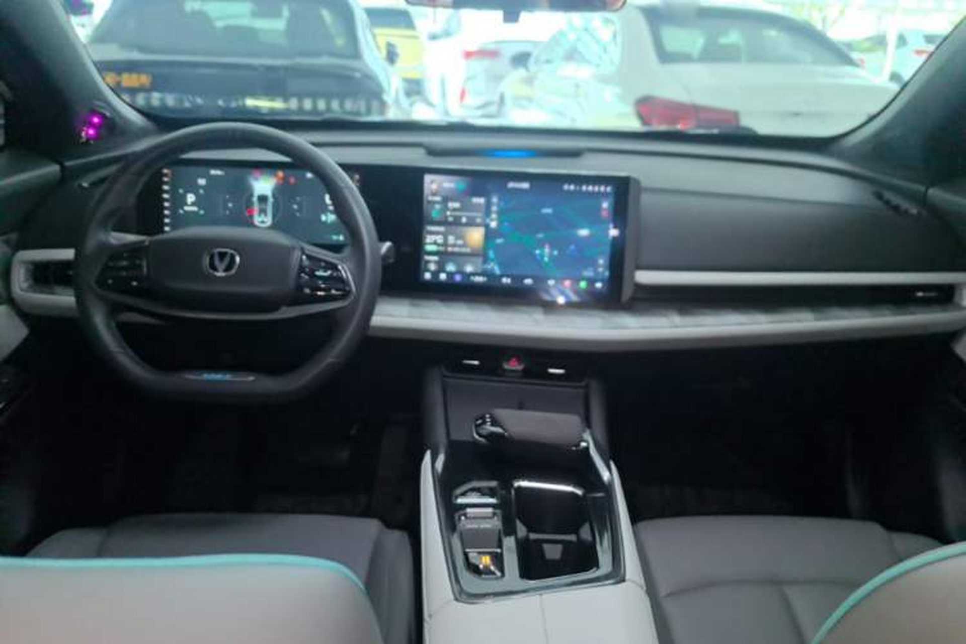 Used CHANGAN UNI-T 2023 2nd Generation 1.5T Excellence Version Center Console