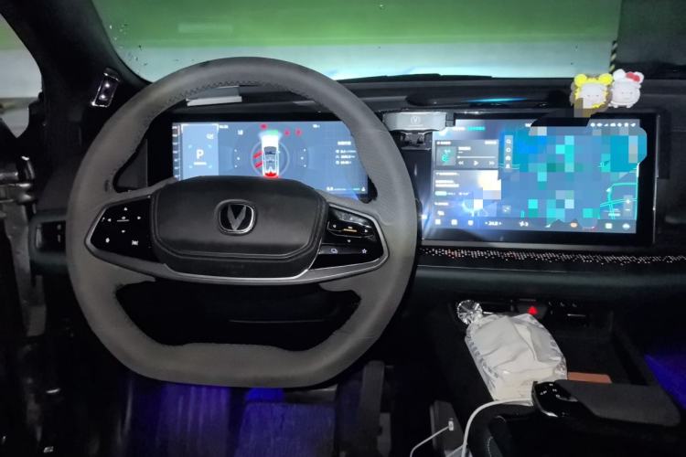 Used CHANGAN UNI-T 2023 2nd Generation 1.5T Sport Edition Flagship Version Center Console