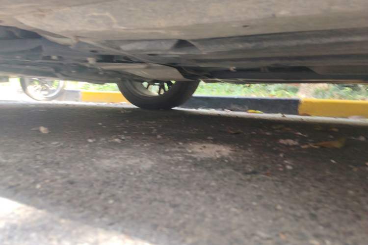 Used CHANGAN UNI-T 2023 Second-Generation 1.5T Prestige Model Chassis Front Left