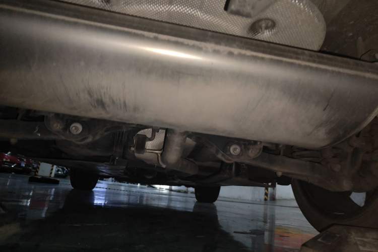 Used CHANGAN UNI-T 2023 Second-Generation 1.5T Prestige Model Chassis Rear