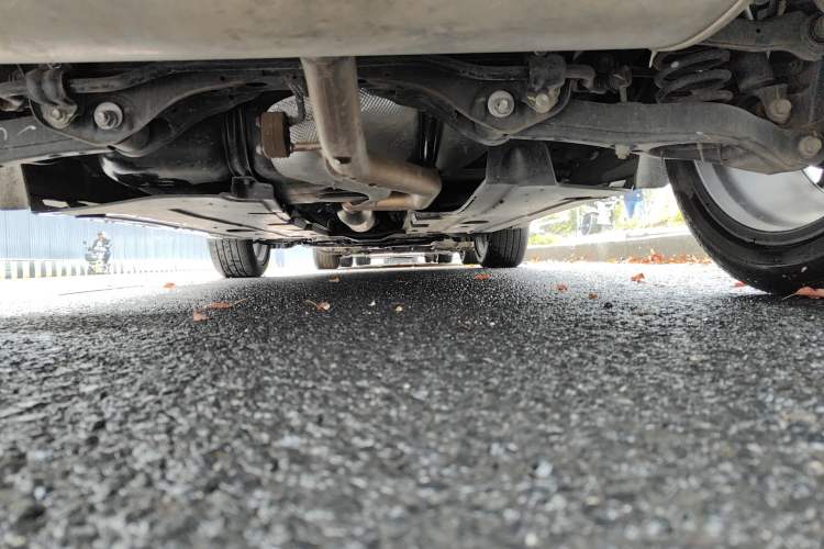 Used CHANGAN UNI-T 2023 Second-Generation 1.5T Prestige Model Chassis Rear