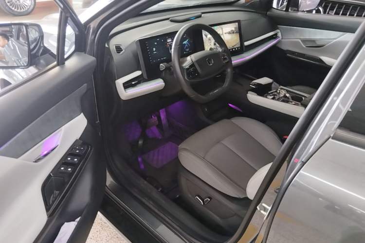 Used CHANGAN UNI-T 2023 Second-Generation 1.5T Prestige Model Driver Seat